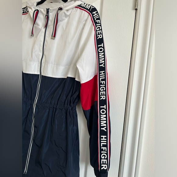 Tommy Hilfiger Rain Jacket - Picture 10 of 10